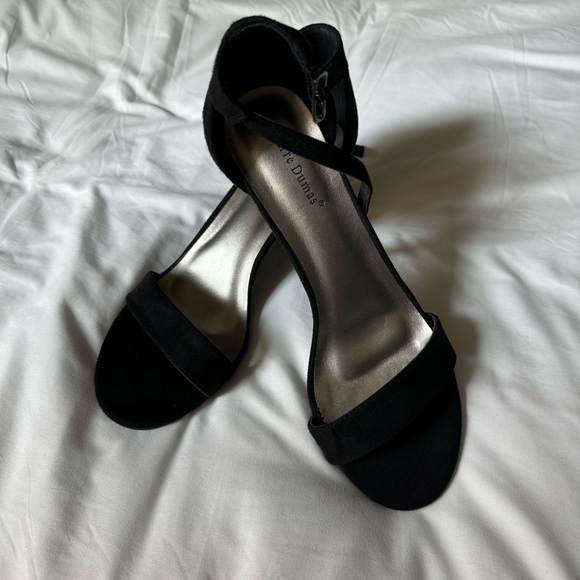 Pierre Dumas Amy Heels Black Suede-Feel Women’s Size 8.5 - Picture 1 of 6